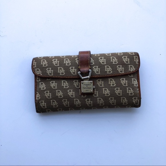 Dooney & Bourke Handbags - Vintage Doony and& Bourke Wallet